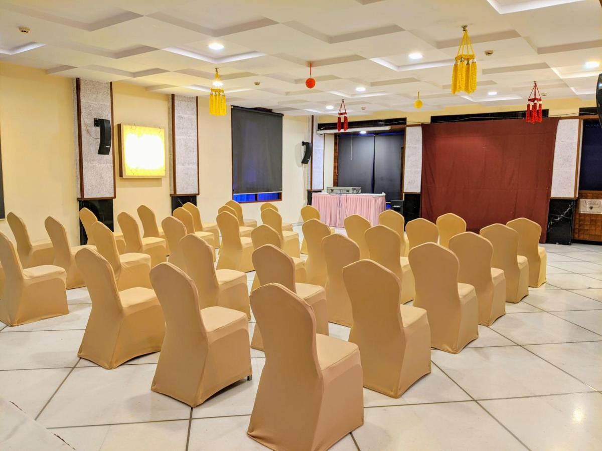 Hotel Jewel Of Chembur Мумбаї Екстер'єр фото
