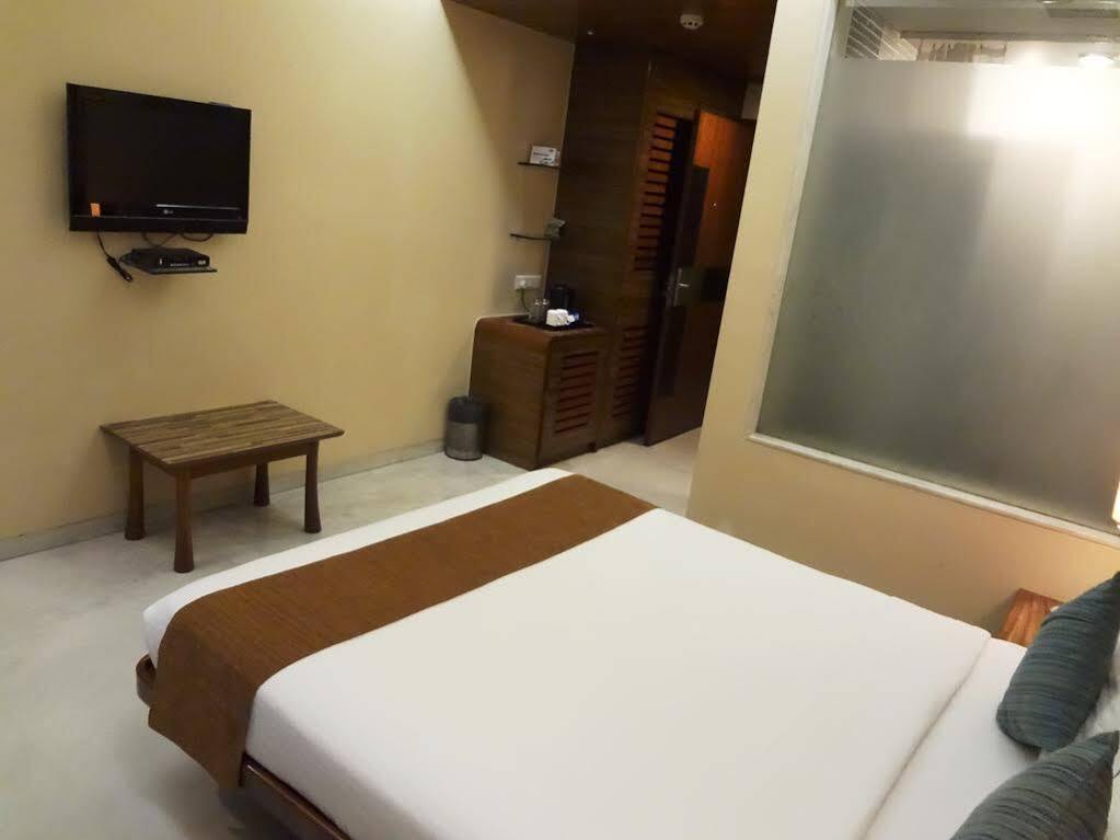 Hotel Jewel Of Chembur Мумбаї Екстер'єр фото
